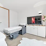 Bodensee Penthouse 21d - Seesicht - Billiard - Massage - Trambolin - Bbq - Tischkicker - Parken - Panorama Exklusive Ohningen