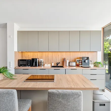 Apartman Bodensee Penthouse 21d - Seesicht - Billiard - Massage - Trambolin - Bbq - Tischkicker - Parken - Panorama Exklusive *