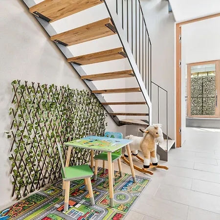 Bodensee Penthouse 21d - Seesicht - Billiard - Massage - Trambolin - Bbq - Tischkicker - Parken - Panorama Exklusive *