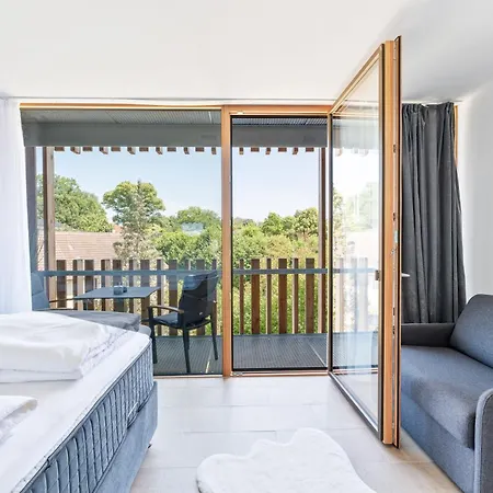 Bodensee Penthouse 21d - Seesicht - Billiard - Massage - Trambolin - Bbq - Tischkicker - Parken - Panorama Exklusive * Öhningen